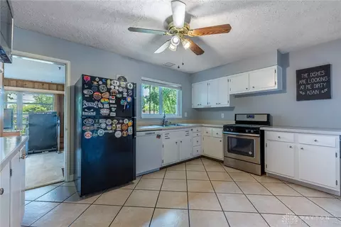 Kitchen - 920 Fairacres Dr, Kettering, OH 45429 photo 1 of 2