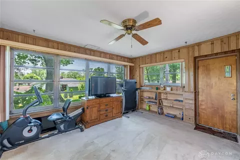 Living - 920 Fairacres Dr, Kettering, OH 45429 photo 2 of 2