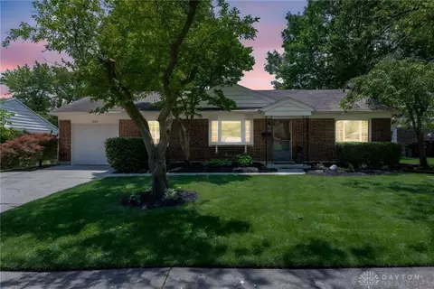 Exterior - 920 Fairacres Dr, Kettering, OH 45429 photo 2 of 8