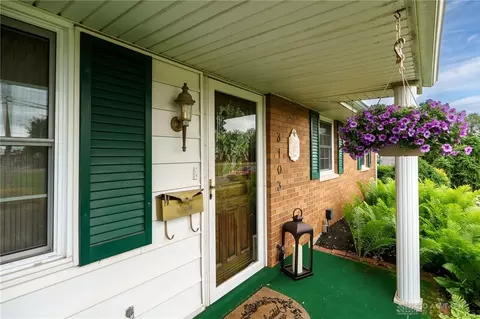 Exterior - 3103 E High St, Springfield, OH 45505 photo 4 of 10