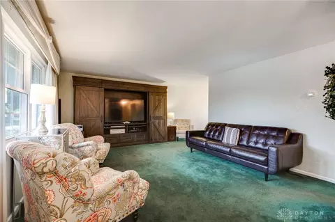 Living - 3103 E High St, Springfield, OH 45505 photo 1 of 3