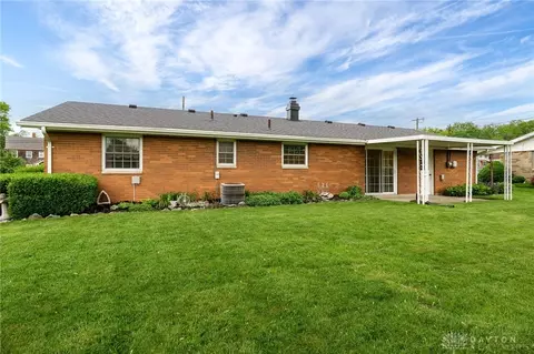 Exterior - 3103 E High St, Springfield, OH 45505 photo 8 of 10