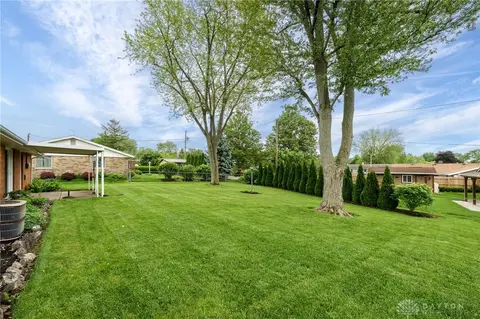 Exterior - 3103 E High St, Springfield, OH 45505 photo 7 of 10