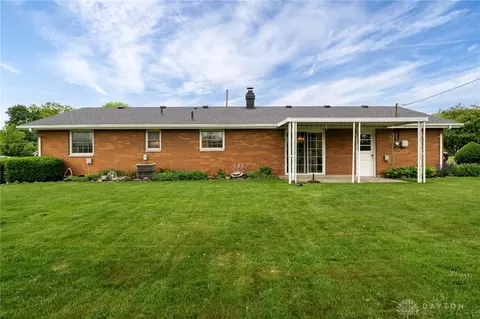 Exterior - 3103 E High St, Springfield, OH 45505 photo 9 of 10