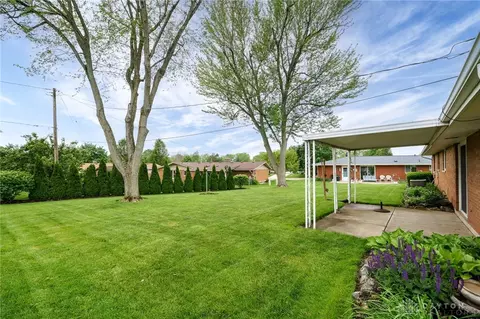Exterior - 3103 E High St, Springfield, OH 45505 photo 5 of 10