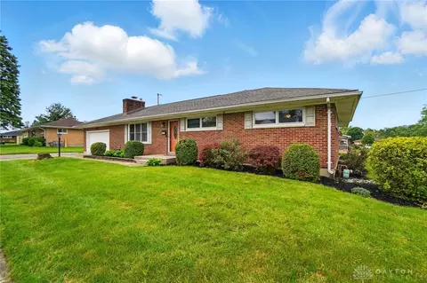 4561 Willowbrook Dr, Springfield, OH 45503 photo 3