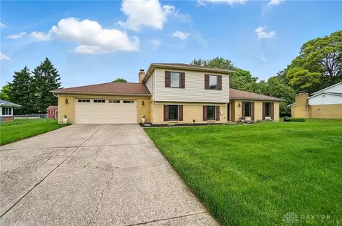 Exterior - 1029 E Rahn Rd, Centerville, OH 45429 photo 2 of 14