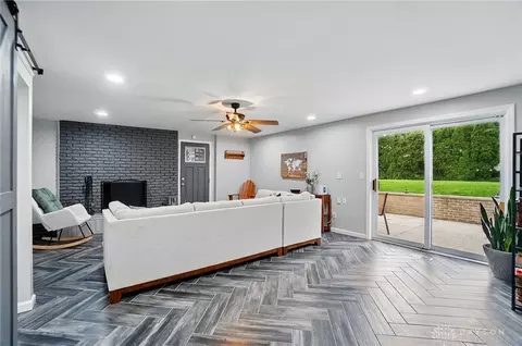 Living - 1029 E Rahn Rd, Centerville, OH 45429 photo 1 of 4