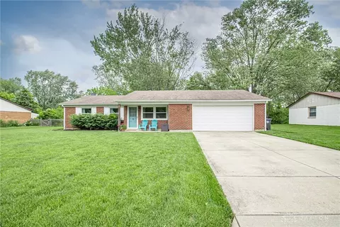 75 Graywood Ct, Centerville, OH 45458