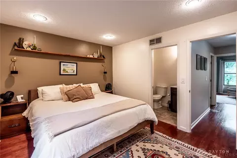 Bedroom - 9492 Colegate Way, West Chester, OH 45011 photo 2 of 3