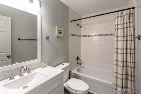 Bath - 9492 Colegate Way, West Chester, OH 45011 photo 2 of 2