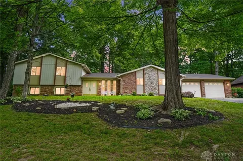 2942 Stauffer Dr, Dayton, OH 45434