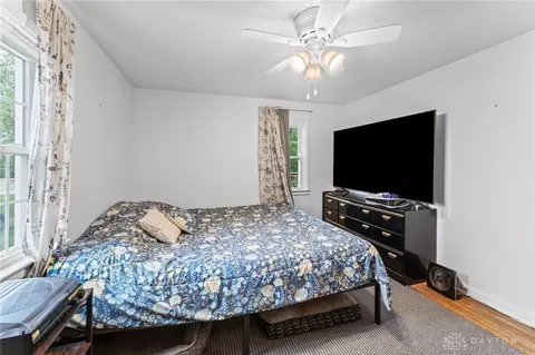 Bedroom - 1012 W Sparrow Rd, Springfield, OH 45502 photo 5 of 8