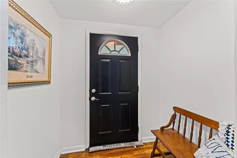 Entry Way - 1012 W Sparrow Rd, Springfield, OH 45502 photo 1 of 6