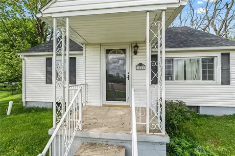 Exterior - 1012 W Sparrow Rd, Springfield, OH 45502 photo 3 of 8