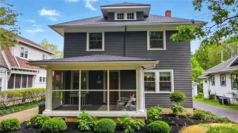 111 Aberdeen Ave, Oakwood, OH 45419