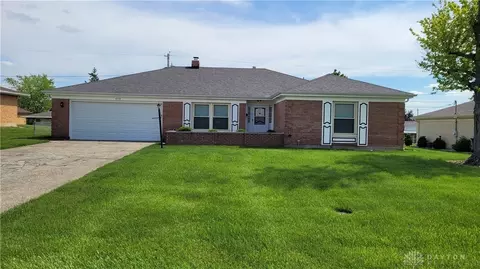 4318 Drowfield Dr, Trotwood, OH 45426