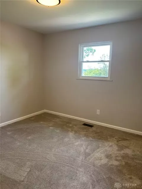 Bedroom - 2186 Ridge Rd, Springfield, OH 45502 photo 6 of 7