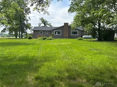 Exterior - 2186 Ridge Rd, Springfield, OH 45502 photo 15 of 23