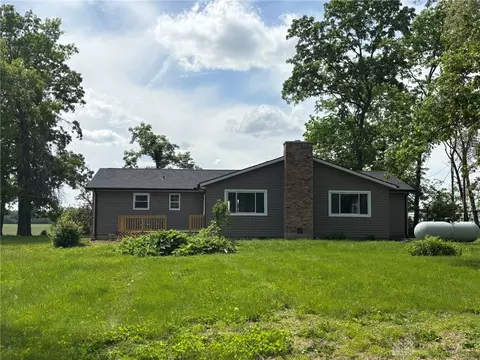 Exterior - 2186 Ridge Rd, Springfield, OH 45502 photo 13 of 23
