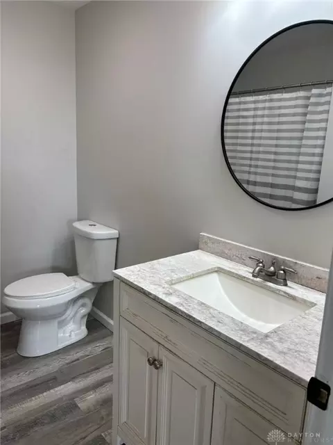 Bath - 2186 Ridge Rd, Springfield, OH 45502 photo 6 of 8