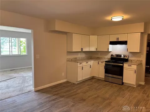 Kitchen - 2186 Ridge Rd, Springfield, OH 45502 photo 3 of 11