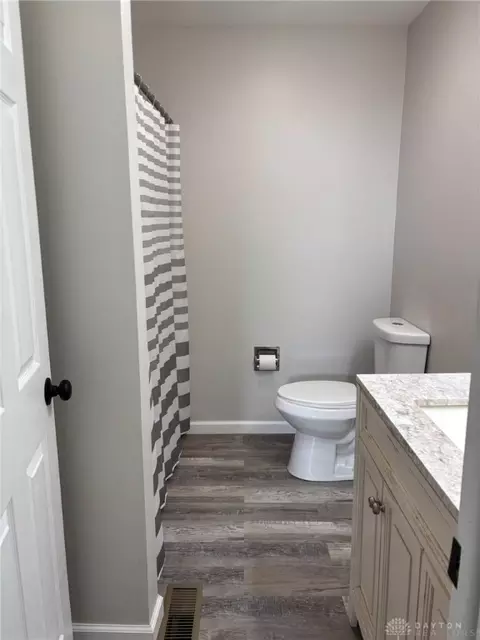 Bath - 2186 Ridge Rd, Springfield, OH 45502 photo 5 of 8