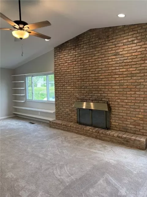Living - 2186 Ridge Rd, Springfield, OH 45502 photo 6 of 6