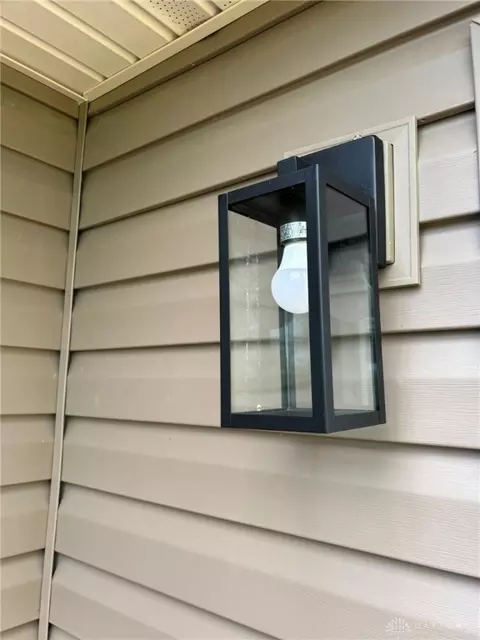 Exterior - 2186 Ridge Rd, Springfield, OH 45502 photo 22 of 23