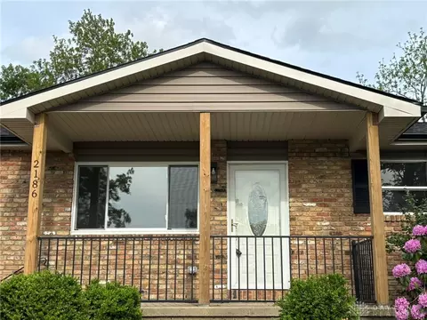 Exterior - 2186 Ridge Rd, Springfield, OH 45502 photo 6 of 23