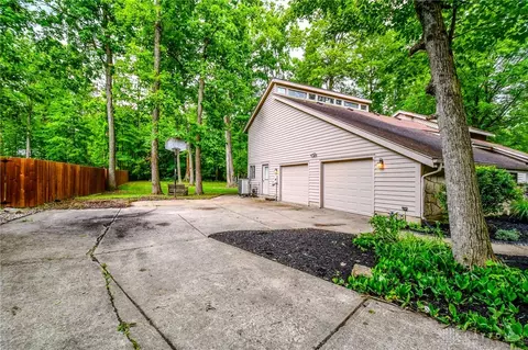 Exterior - 222 Walnut Grove Dr, Centerville, OH 45458 photo 16 of 16
