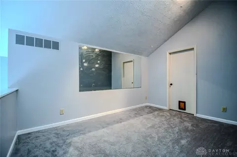 Bedroom - 222 Walnut Grove Dr, Centerville, OH 45458 photo 4 of 10