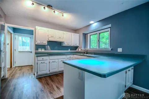 Kitchen - 222 Walnut Grove Dr, Centerville, OH 45458 photo 2 of 3