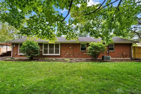 Exterior - 2765 Hemphill Rd, Kettering, OH 45440 photo 3 of 5