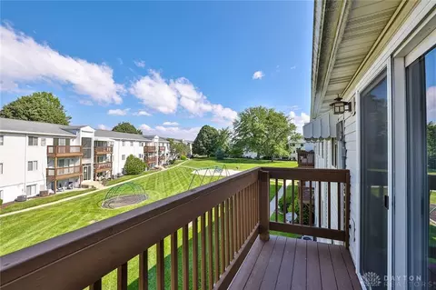 Exterior - 5695 E Coach Dr #E, Kettering, OH 45440 photo 1 of 5