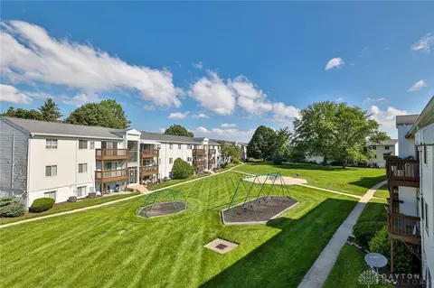 Exterior - 5695 E Coach Dr #E, Kettering, OH 45440 photo 4 of 5
