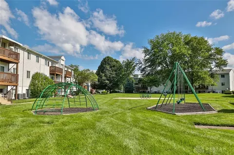 Exterior - 5695 E Coach Dr #E, Kettering, OH 45440 photo 3 of 5