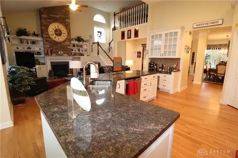 Kitchen - 9543 Hacker Farm Ln, Centerville, OH 45458 photo 3 of 10