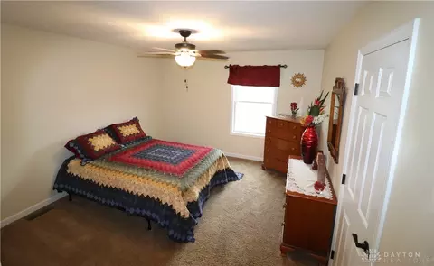 Bedroom - 9543 Hacker Farm Ln, Centerville, OH 45458 photo 6 of 10