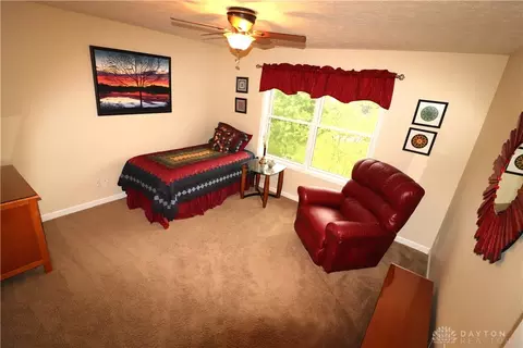 Bedroom - 9543 Hacker Farm Ln, Centerville, OH 45458 photo 4 of 10