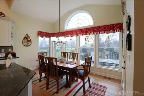Dining - 9543 Hacker Farm Ln, Centerville, OH 45458 photo 4 of 7