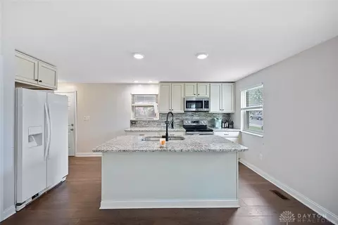 2732 Mohican Ave, Kettering, OH 45429 photo 9