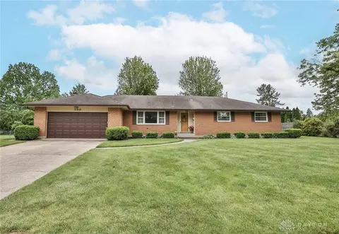 300 Magnolia Dr, Englewood, OH 45322