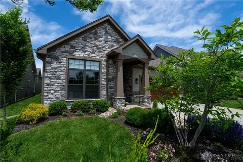 22 Derby Ct, Springfield, OH 45503 photo 2