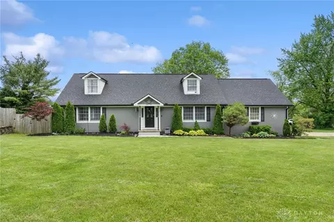 2242 Turnbull Rd, Beavercreek, OH 45431