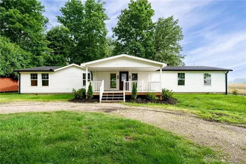 12333 Temple Rd, Brookville, OH 45309