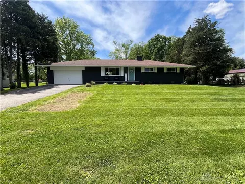8700 Adams Rd, Dayton, OH 45424