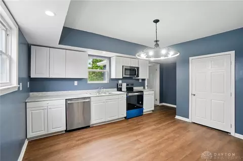 925 East St, Springfield, OH 45505 photo 12