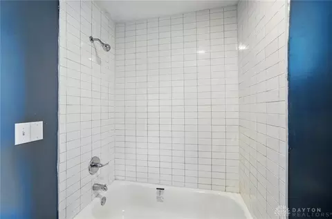 925 East St, Springfield, OH 45505 photo 17