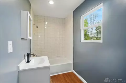 925 East St, Springfield, OH 45505 photo 23
